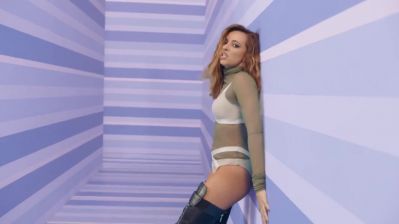 Little_Mix_-_Touch_28Official_Video29-gBAfejjUQoA_176.jpg