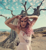 Little_Mix_-_Shout_Out_to_My_Ex_28Official_Video29_mp4_000195011.png
