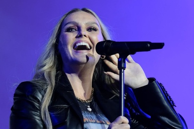 0_Perrie-performs-at-the-Isle-of-Wight-festival-in-Newport-UK-19-Jun-2026.jpeg
