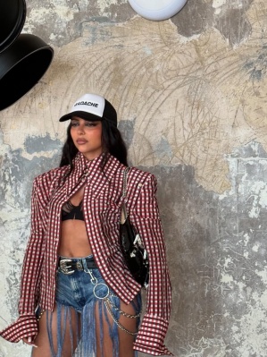 PLASTIC_BOX_Look_2_Wearing__maximilianraynor__diesel____karenstanleyphoto_2B__alicebackham_28329.jpg