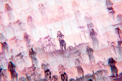 Perrie_4~0.jpg