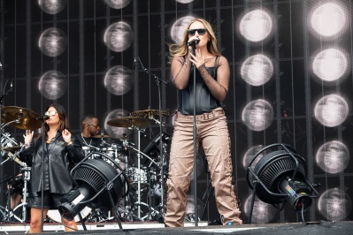 Perrie__8_~6.jpg