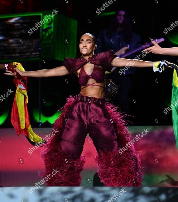 https___www_shutterstock_com_editorial_image-editorial_M4TfY9x9N8z5Acy5ODczOTE3D_leigh-anne-performing-on-stage-capital_s-jingle-bell-1500w-16007429es.jpg
