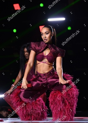https___www_shutterstock_com_editorial_image-editorial_M5T0Ydx3N5zaA6y9ODg4NDM3D_leigh-anne-performing-on-stage-capital_s-jingle-bell-1500w-16007429fo.jpg