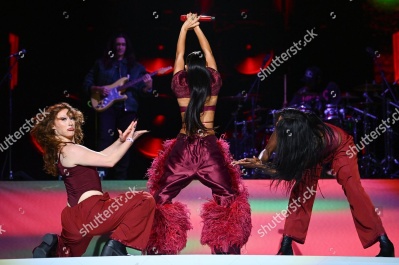 https___www_shutterstock_com_editorial_image-editorial_M9T5Y1x5N5zfA9ycODc2NjM3D_leigh-anne-performing-on-stage-capital_s-jingle-bell-1500w-16007429ey.jpg