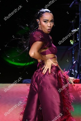https___www_shutterstock_com_editorial_image-editorial_M9TfY5xbNcz1A5ybODY4OTI3D_leigh-anne-performing-on-stage-capital_s-jingle-bell-1500w-16007429ef~0.jpg
