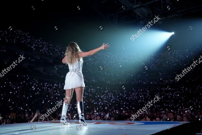 https___www_shutterstock_com_editorial_image-editorial_MdT2U3x7M1jfI535ODc1MDc3D_perrie-performing-on-stage-capital_s-jingle-bell-1500w-14977336cm.jpg