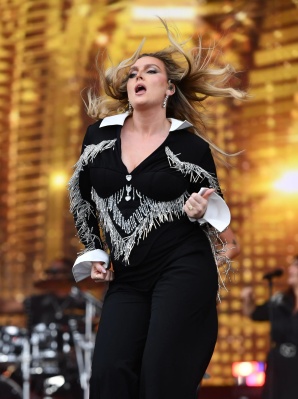 imgi_1_perrie-edwards-delivered-high-energy-1017409344.jpg