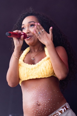 leigh__4_.jpg