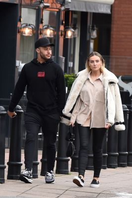 perrie-edwards-and-alex-oxlade-chamberlain-out-in-wilmslow-01-07-2020-1.jpg