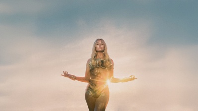 perrie~0.jpg