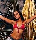 imgi_92_Leigh-Anne-portrait_2000x1270.jpg