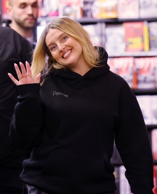 0_IBP_NEC_101025perrie_07JPG.jpg