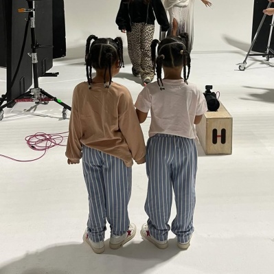 Life_lately______ps__First_time_for_the_girls_watching_me_on_set_at_a_shoot______cutest_thing_ever21_Kept_trying_to_get_in_the_shot_and_def_had_to_much_haribo___but_all_in_all_we_had_the_BEST_d.jpg