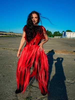 PLASTIC_BOX__Look_3_Wearing__taibataiba___Styling__zackandjamiestyle_Hair__aaroncarlohair_Make_up__monaleannemakeup_Nails__stephie_nails____karenstanleyphoto.jpg