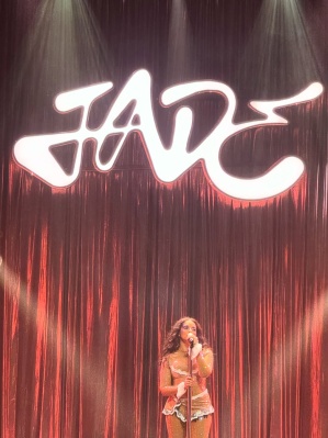 credit: IG/laurenellenjane
