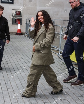https___www_shutterstock_com_editorial_image-editorial_M1TfQ45fNdjfY6zfODQ0MDA3D_jade-thirlwall-seen-bbc-radio-studios-london-1500w-14822742f.jpg