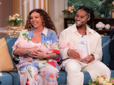 jesy-nelson-zion-foster-introduce-us-their-1500w-15410904ag.jpg