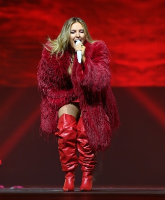 perrie-edwards-performs-at-hits-radio-live-in-manchester-80293810896.jpg