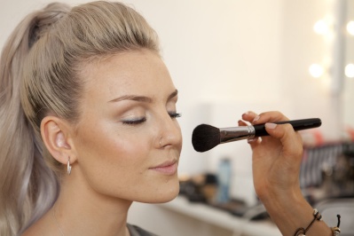 perrie_edwards_collection_make_up_little_mix_april_2014.jpg