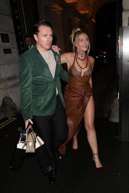 perrie_edwards_glows_at_glamour_women_of_the_year_awards_2024_at_raffles_london_01_10_2024_1.jpg
