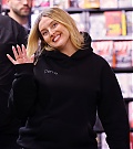 0_IBP_NEC_101025perrie_07JPG.jpg