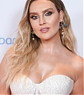 perrie-edwards-attends-capitals-jingle-bell-ball-in-london-81063823128.jpg